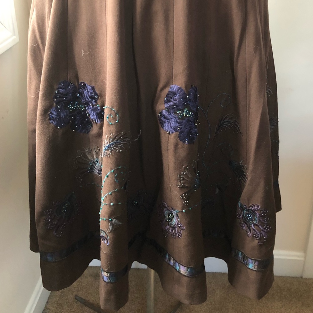 Embroidered beaded multi-seamed knee+length skirt